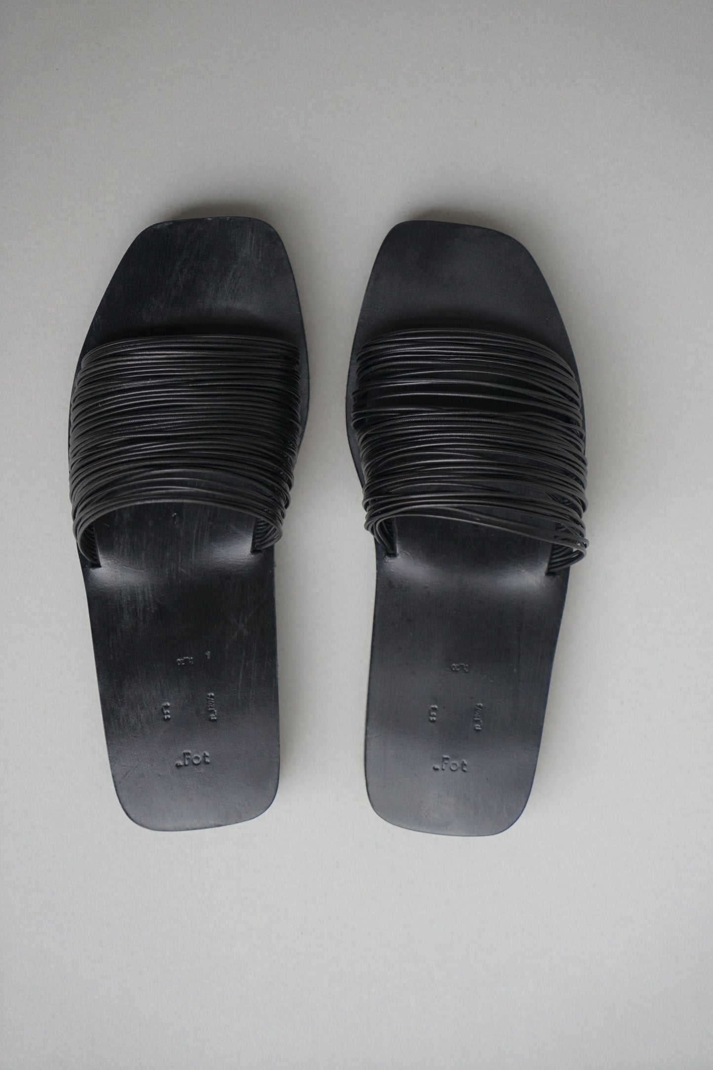 strings sandals [ 1207s ]