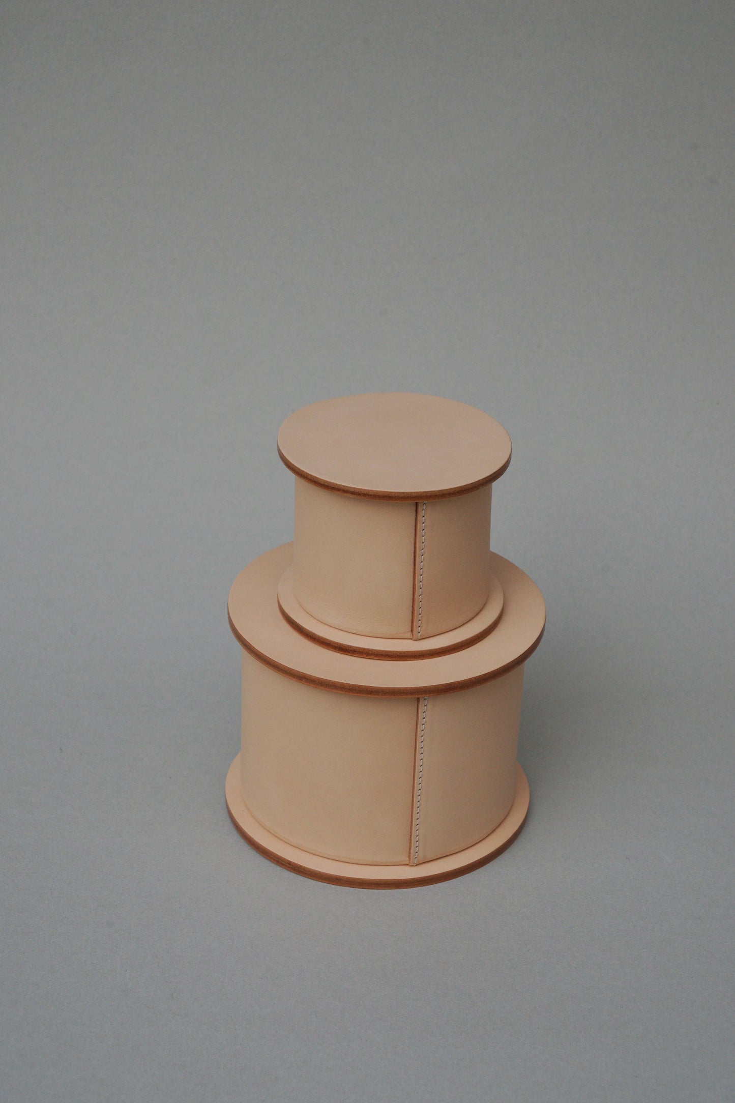 LARGE CANISTER in Natural [ BB22AW041A ]